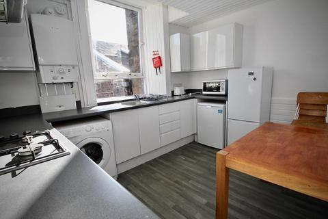 4 bedroom flat to rent, Grindlay Street, West End, Edinburgh, EH3