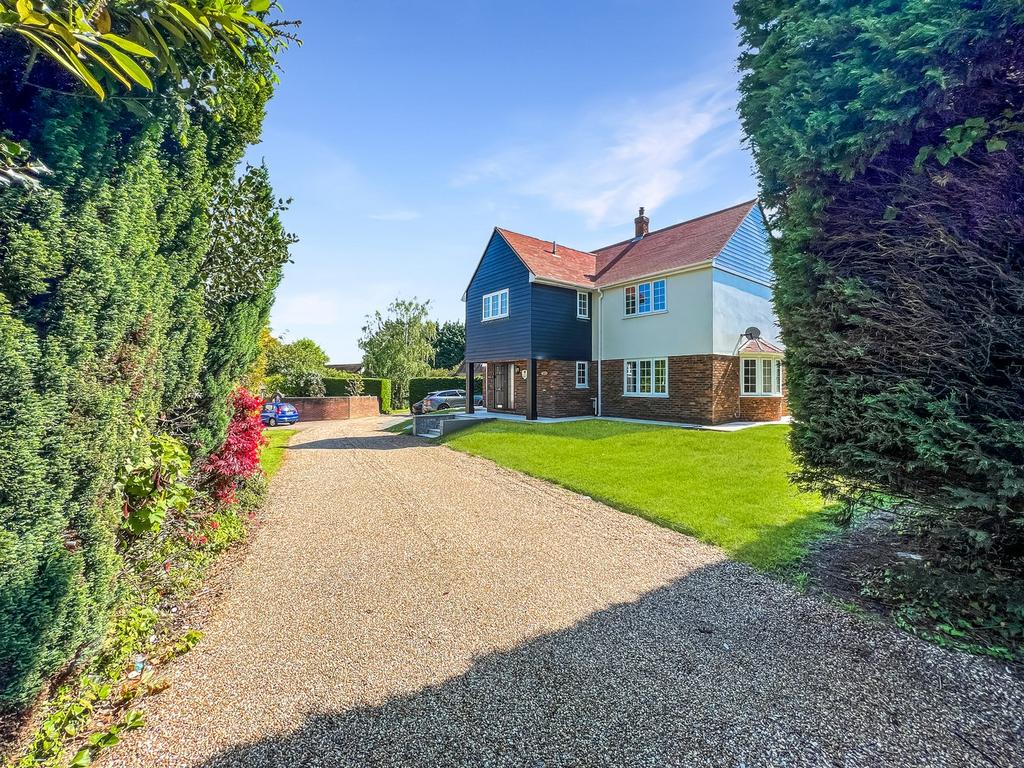 Courtauld Road, Braintree, CM7 4 bed detached house £750,000