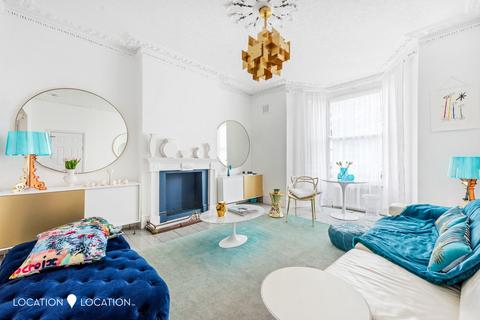 51 Foulden Road, London, N16 7UU