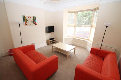 5 bedroom terraced house to rent, Trematon Terrace, Plymouth PL4