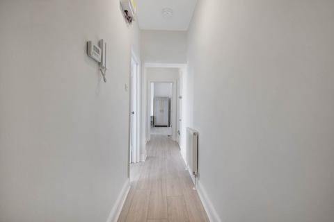 2 bedroom flat to rent, Richmond Way, Shepherds Bush, W12