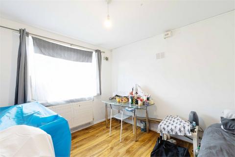 2 bedroom flat for sale, St Asaph Road, London SE4