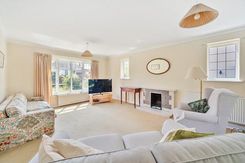 37 Lodge Close, Stoke D'abernon, Cobham, KT11 2SG