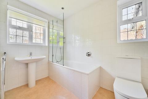 37 Lodge Close, Stoke D'abernon, Cobham, KT11 2SG