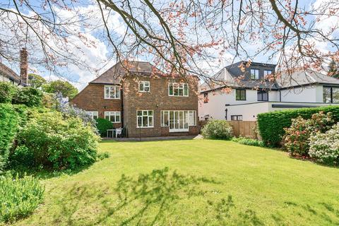 37 Lodge Close, Stoke D'abernon, Cobham, KT11 2SG