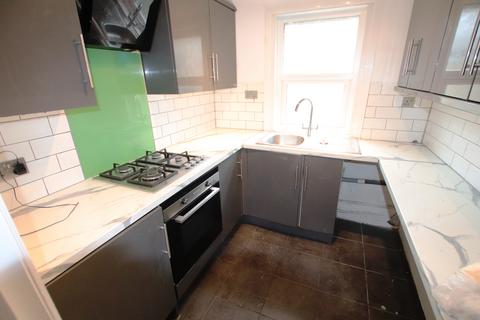 2 bedroom flat to rent, Brownhill Road, London SE6