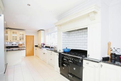 4 Bronheulwen, Porth, CF39 0BJ
