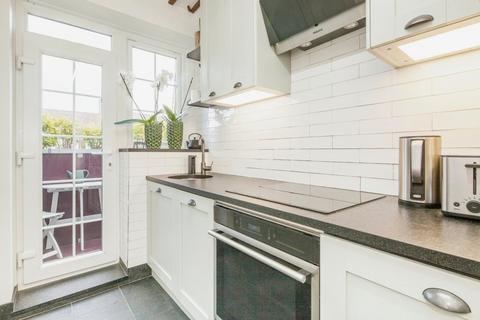 59 Castillon Road, London, SE6 1QD