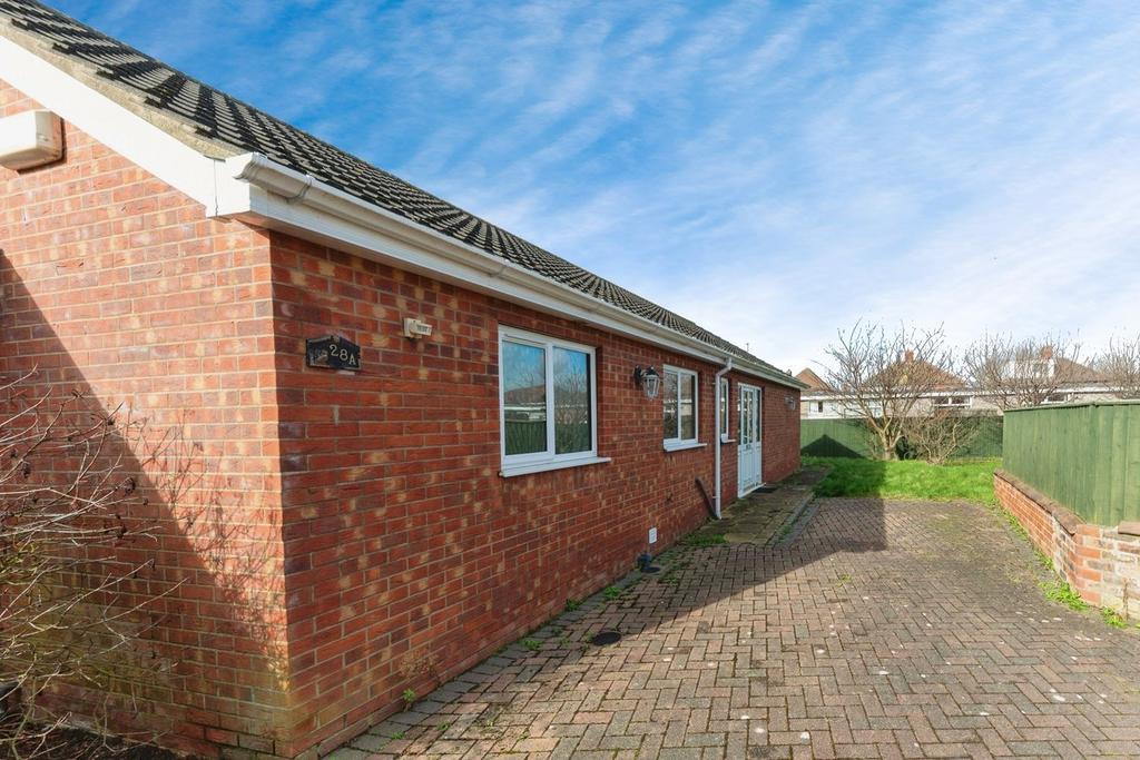 Campden Crescent, Cleethorpes DN35 3 bed bungalow for sale £205,000