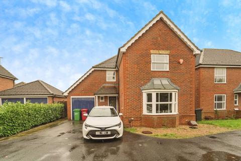 4 bedroom detached house for sale, Moor Furlong, Slough SL1