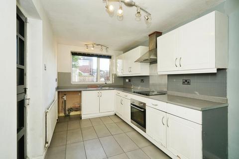 2 bedroom semi-detached house for sale, Mosley Common Road, Manchester M28