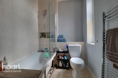 16a Colchester Road, Romford, RM3 0XP