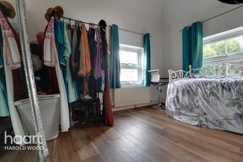 16a Colchester Road, Romford, RM3 0XP