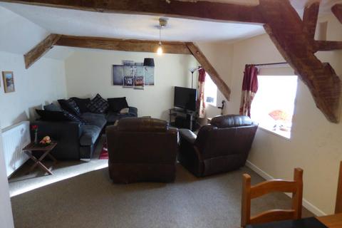 2 bedroom flat to rent, Carmarthen Street, Llandeilo, Carmarthenshire