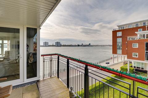 2 bedroom apartment for sale, Arethusa House, Gunwharf Quays