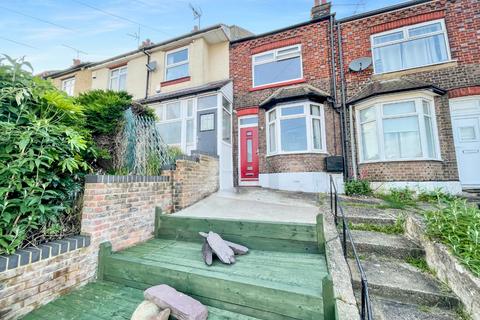 2 bedroom terraced house for sale, Turners Road South, Luton, Bedfordshire, LU2 0TG