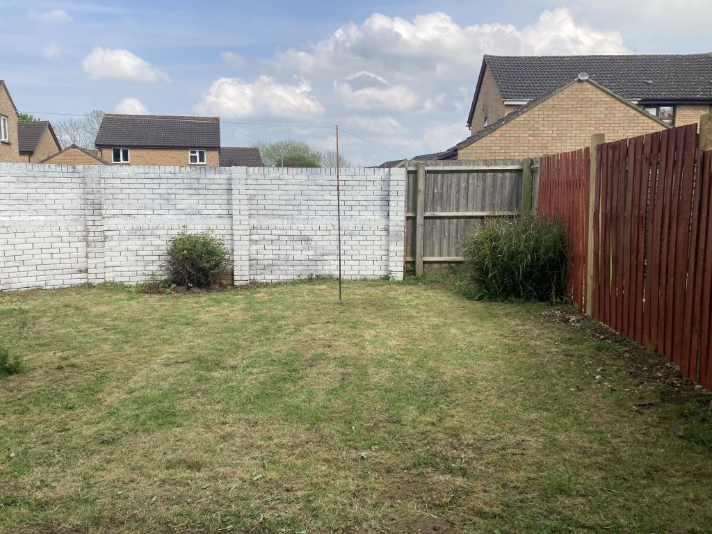 Heather Close, Carterton, OX18 Studio to rent £750 pcm (£173 pw)