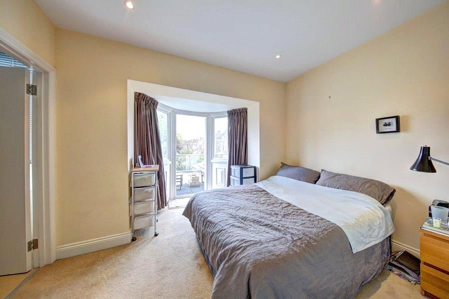 97b alfriston road b