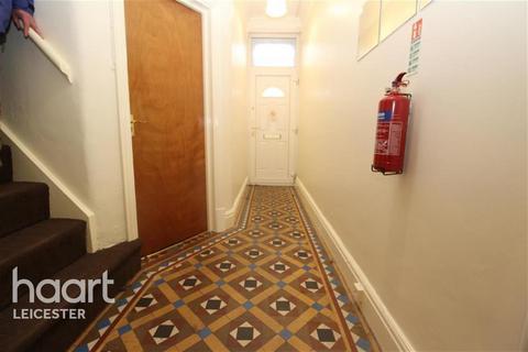 4 bedroom terraced house to rent, Beaconsfield Road