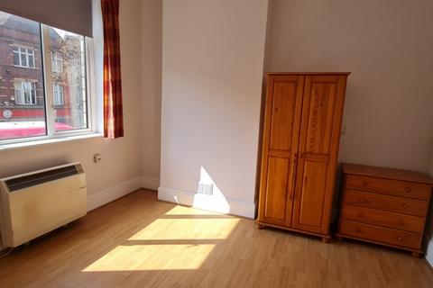 Studio to rent, Gratton Terrace, London NW2