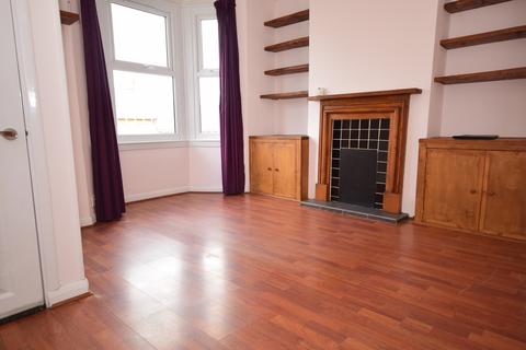 3 bedroom terraced house to rent, Magpie Hall Road Chatham ME4