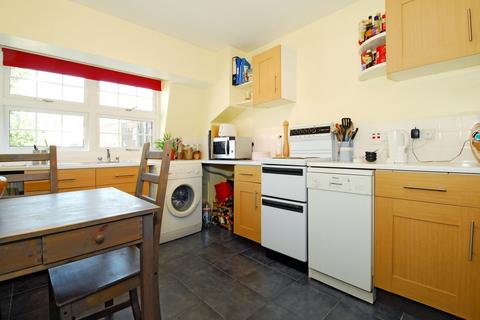 1 bedroom apartment to rent, Macleod Street Kennington SE17