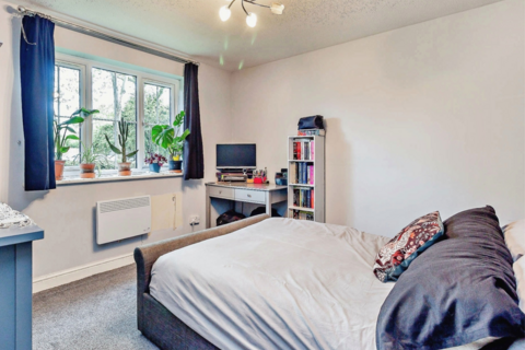 1 bedroom flat for sale, Spruce Close, Basildon, Essex