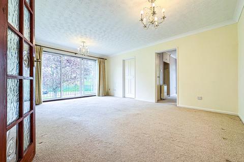 2 bedroom apartment for sale, Stoneleigh Court, Pembroke Close, Taunton, Somerset, TA1