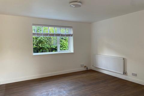 Studio to rent, Nightingale Road, Wood Green N22