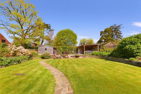 8 Furze Road, Worthing, BN13 3BP