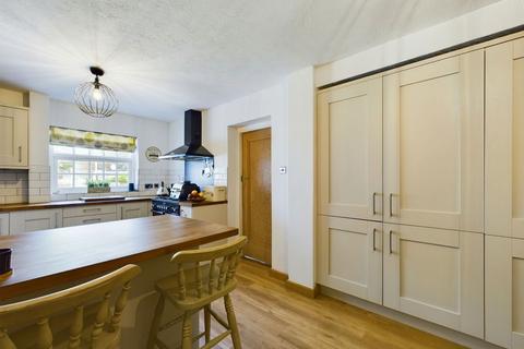 8 Furze Road, Worthing, BN13 3BP