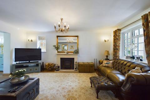 8 Furze Road, Worthing, BN13 3BP
