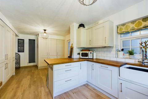 8 Furze Road, Worthing, BN13 3BP