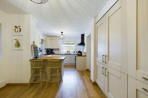 8 Furze Road, Worthing, BN13 3BP