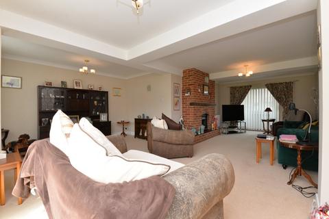 4 bedroom detached house for sale, Purbeck Road, Barton on Sea, New Milton, Hampshire, BH25