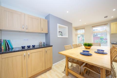 1 bedroom in a house share to rent, 11 Headingley Mount, Headingley, Leeds, LS6 3EL