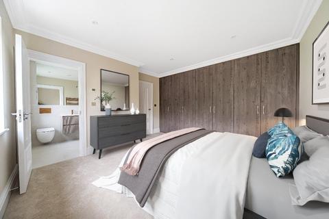 3 bedroom detached house for sale, Orchard Walls, Effingham, Surrey, KT24