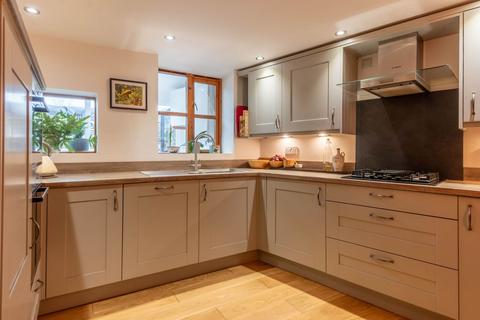 3 bedroom cottage for sale, 12 Back Lane, Kendal