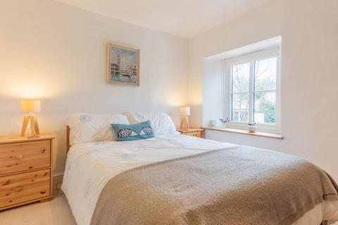 12 Back Lane, Kendal, LA9 7AW