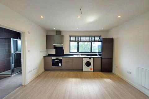 3 bedroom apartment to rent, Doyle Gardens, London NW10