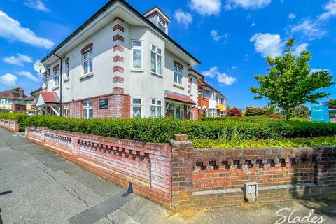 2 bedroom apartment to rent, Iford Court, 9 Bedford Crescent, Bournemouth
