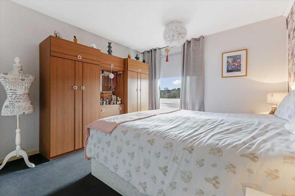 Bedroom One (2)