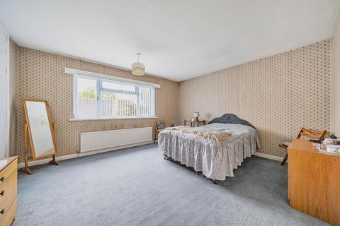 3 bedroom detached house for sale, Heathfield Road, Keston