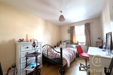 1 bedroom in a house share to rent, Southsea Road, KINGSTON UPON THAMES KT1