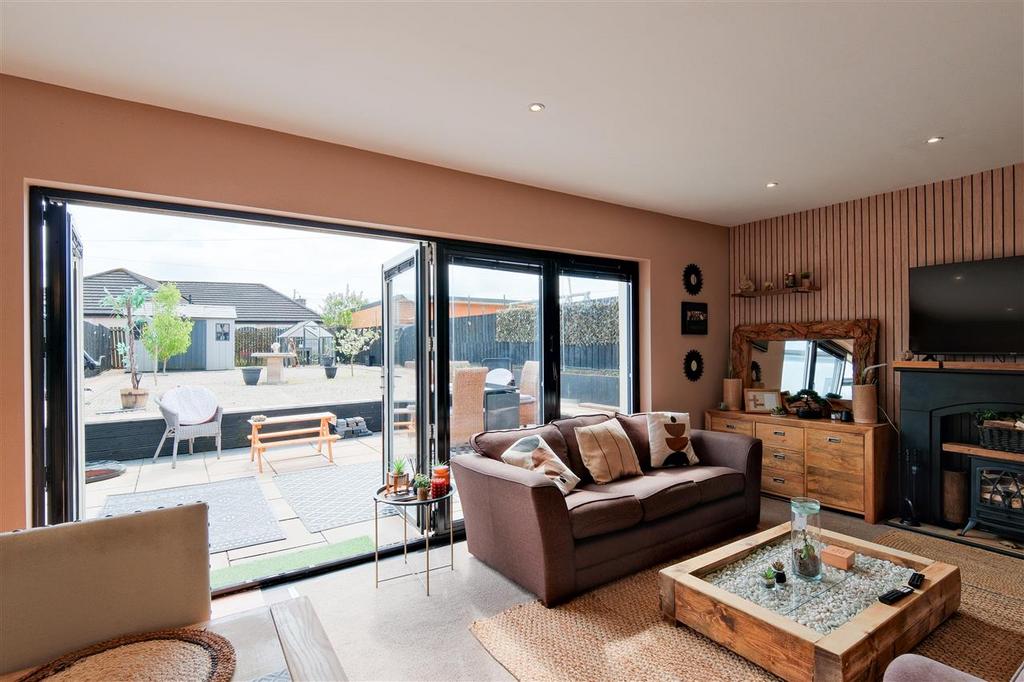 Mcneil Street, Larkhall 3 bed bungalow for sale £195,000