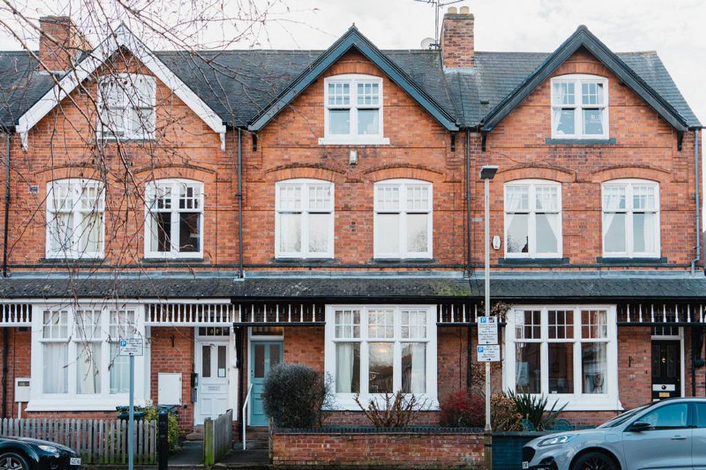 Clarendon Park Road, Clarendon Park, LE2 4 bed villa for sale £425,000