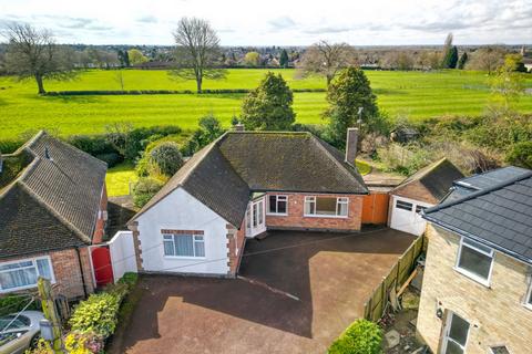 2 bedroom detached bungalow for sale, Leys Close, Oadby, LE2