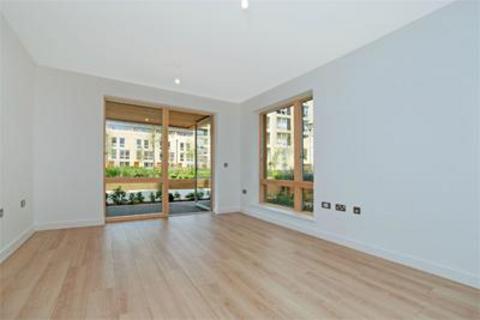 2 bedroom apartment to rent, Eddington Court, Canning Town, London, E16