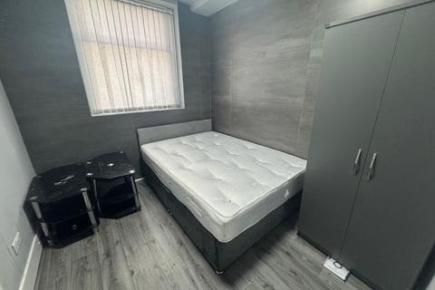1 bedroom apartment to rent, Leeds Road,  Bradford, BD3