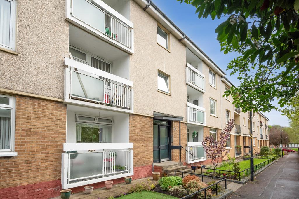 Northland Drive, Flat 1/2, Scotstoun... 2 bed flat for sale £129,000